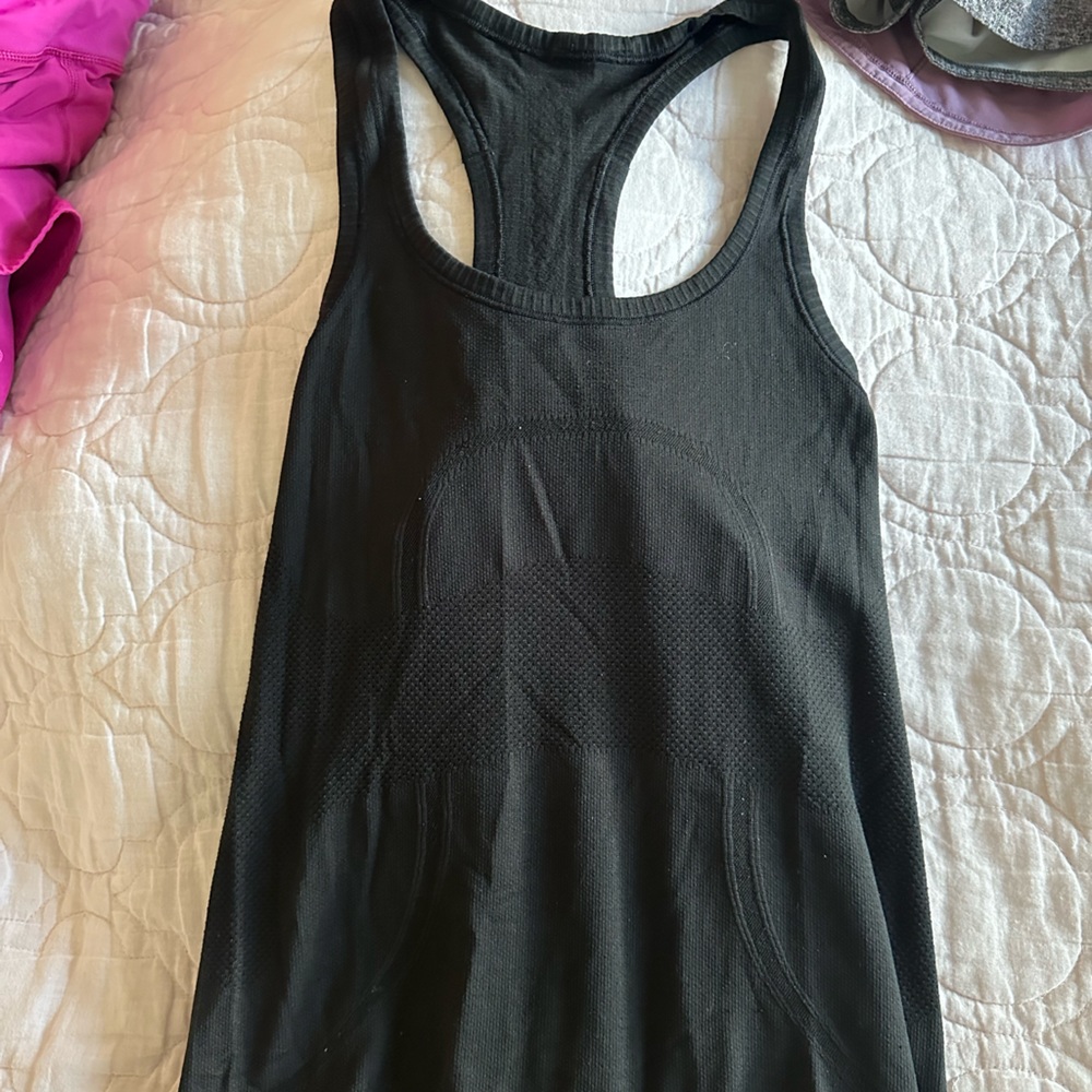 Lulu lemon swiftly tank